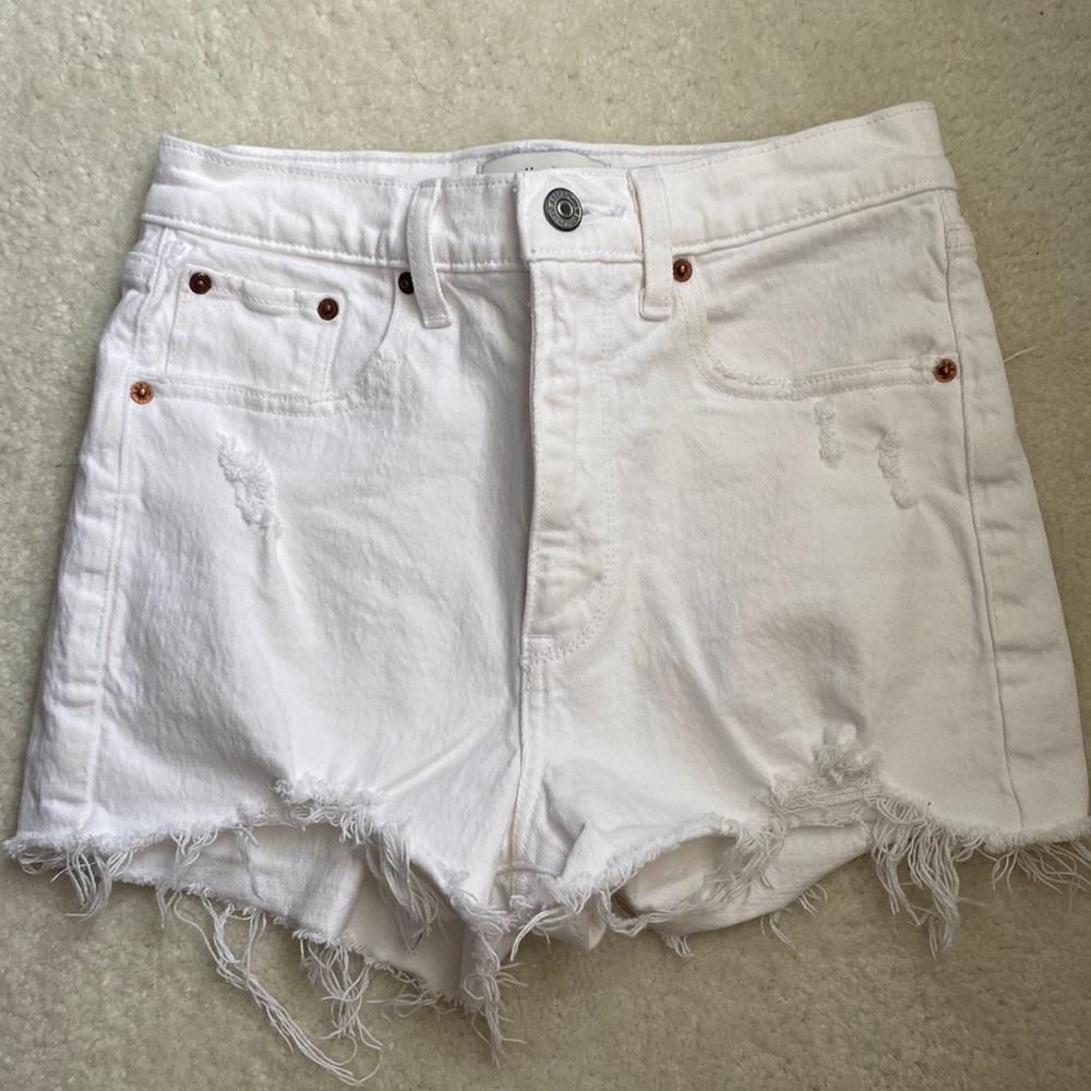 Abercrombie High Rise Mom Short